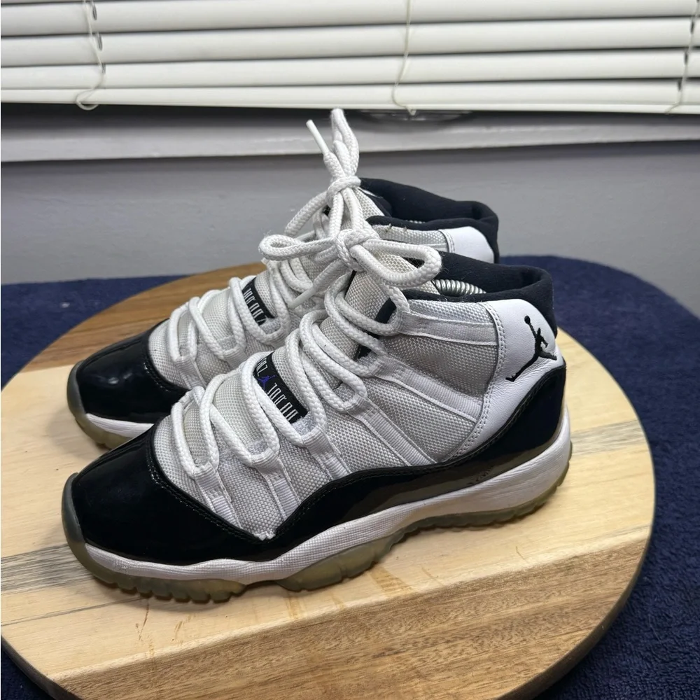 Birkenstocks (Women’s 8) - Picture 8 of 8